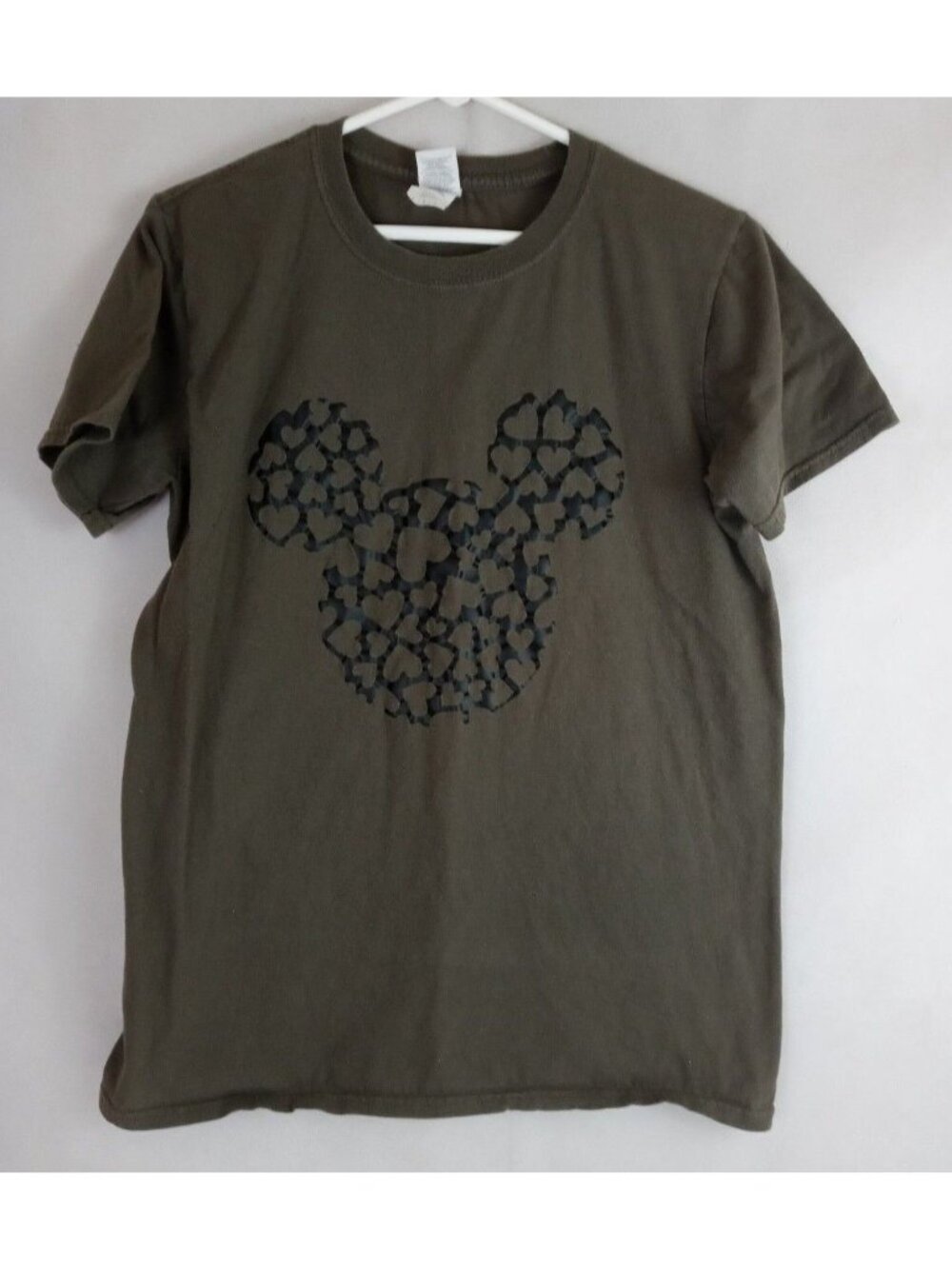 Gildan Brown T-Shirt With Hearts Mickey Mouse Head Design Size Medium